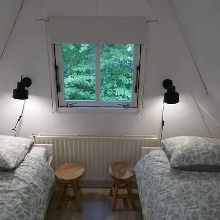 Casa Del Bosque - *